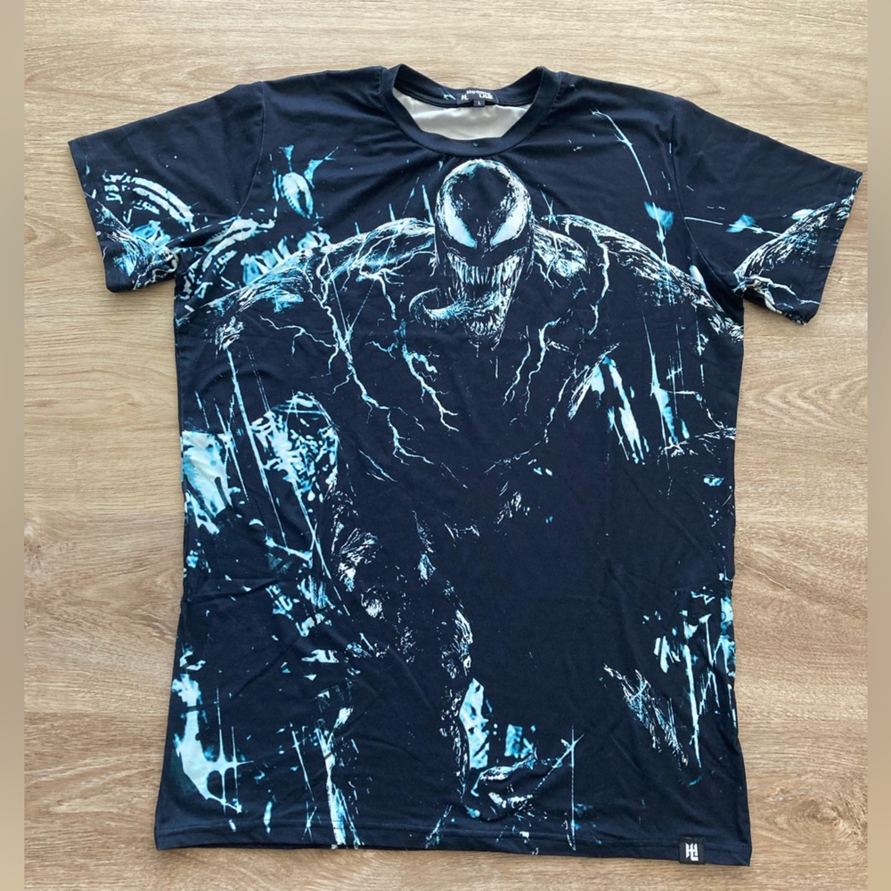 Hoodie Lab Men’s Slim-Fit Short-Sleeve Black Tee Shirt - Venom - Size L